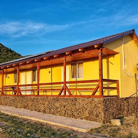 Cabana Varad Coronini Moldova Veche Exteriér fotografie