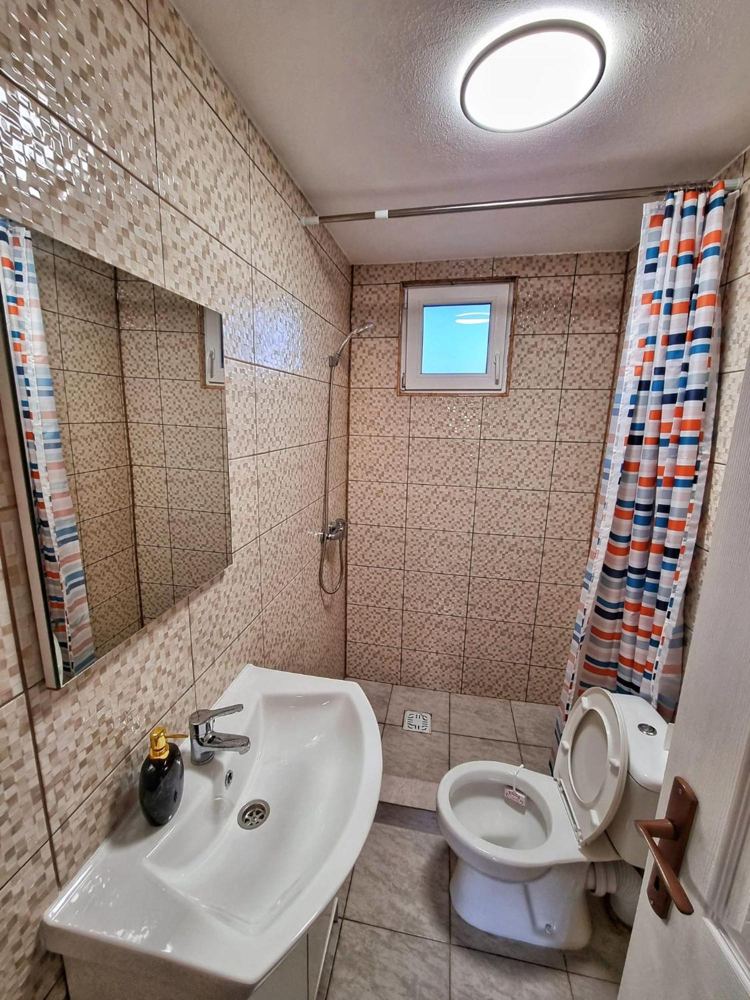 Cabana Varad Coronini Moldova Veche Exteriér fotografie