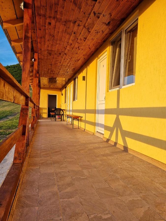 Cabana Varad Coronini Moldova Veche Exteriér fotografie