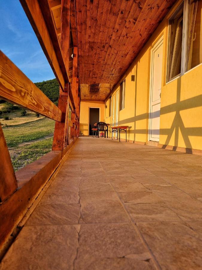 Cabana Varad Coronini Moldova Veche Exteriér fotografie