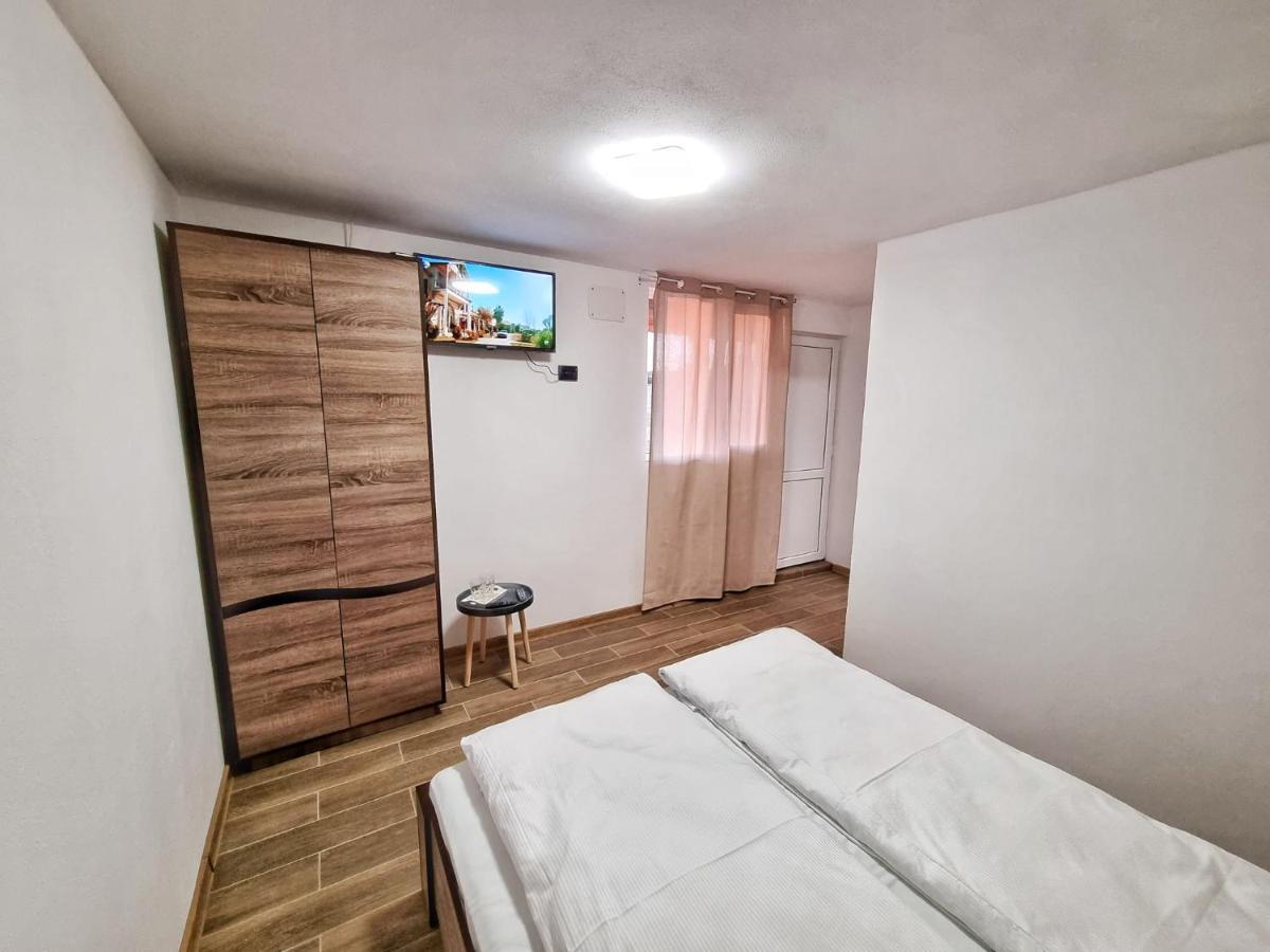 Cabana Varad Coronini Moldova Veche Exteriér fotografie